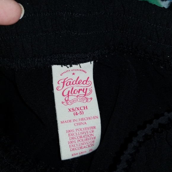 BLACK SHORTS WITH W/ WHITE FRINGE - Picture 4 of 4